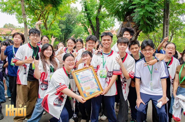 Hơn 500 teen Trường THPT Nguyễn Thị Minh Khai cùng vượt trạm, khởi đầu bước tiến mới - Ảnh 1.