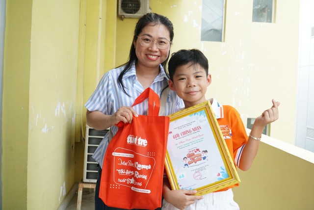 Vinh danh 100 bông hoa tiêu biểu tại chương trình "Con ngoan trò giỏi" - Ảnh 6.