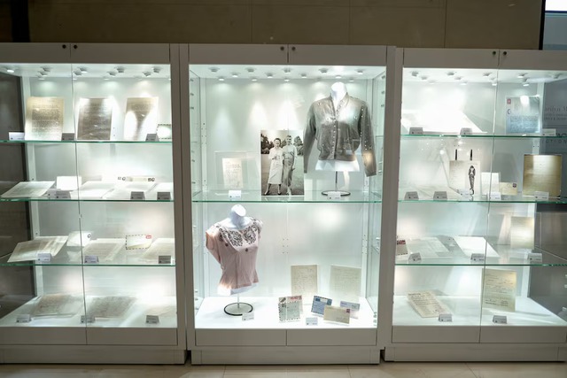 From jewelry to private letters, Marilyn Monroe’s hidden world heads to auction- Ảnh 5.