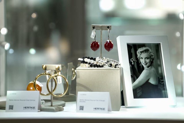 From jewelry to private letters, Marilyn Monroe’s hidden world heads to auction- Ảnh 1.