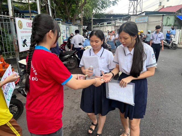 Quyết tâm trở thành chiến sĩ Hoa phượng đỏ vì câu chuyện về cục tẩy- Ảnh 7.