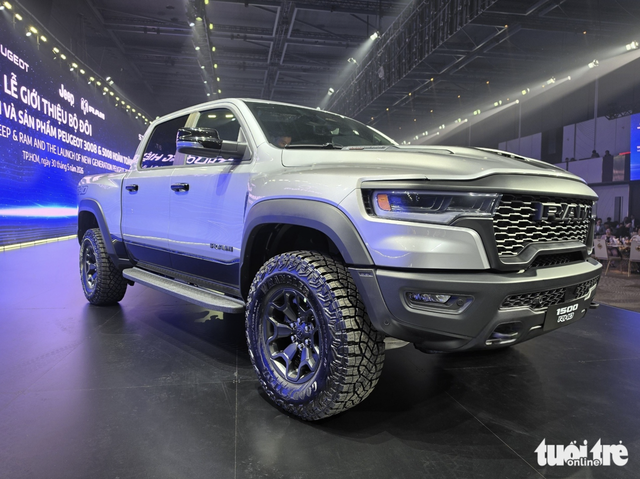 New-generation Jeep Wrangler, Ram 1500 debut in Vietnam - Ảnh 7.