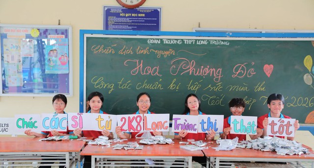 Những món quà tiếp sức thí sinh trong kỳ thi tốt nghiệp THPT từ chiến sĩ Hoa phượng đỏ- Ảnh 1.