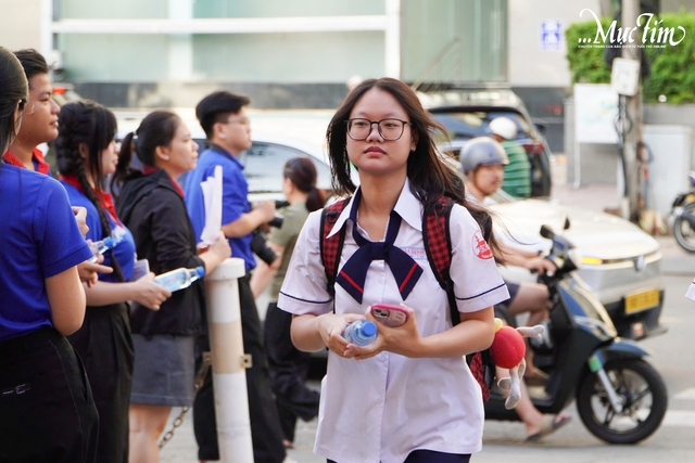 Đề và đáp án môn toán kỳ thi tốt nghiệp THPT 2026 - Ảnh 1.