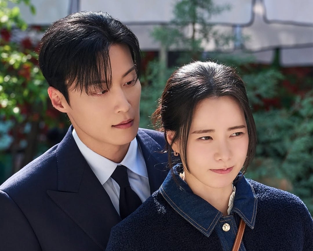 S. Korean drama 'My Royal Nemesis' team to visit Vietnam for reward trip - Ảnh 1. S. Korean drama 'My Royal Nemesis' team to visit Vietnam for reward trip - Ảnh 1.