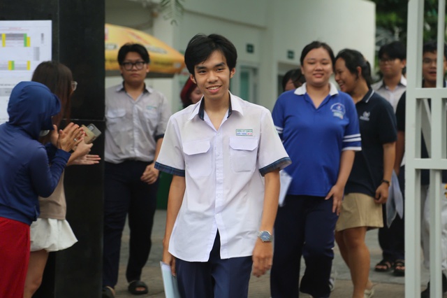 Thí sinh nói đề toán  - Ảnh 2.