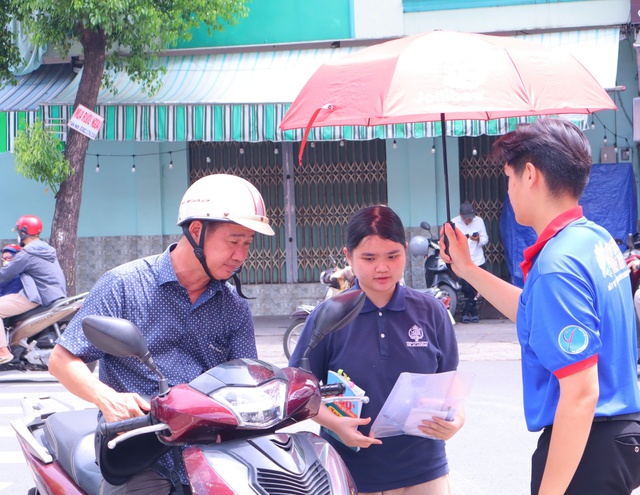 Thí sinh nói đề toán  - Ảnh 1.
