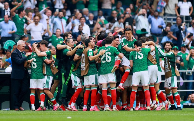 Aguirre proud as Mexico overcome nerves to win World Cup opener- Ảnh 2.