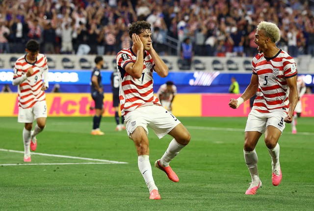 US thrash Paraguay 4-1 for dream World Cup start- Ảnh 2. US thrash Paraguay 4-1 for dream World Cup start- Ảnh 2.