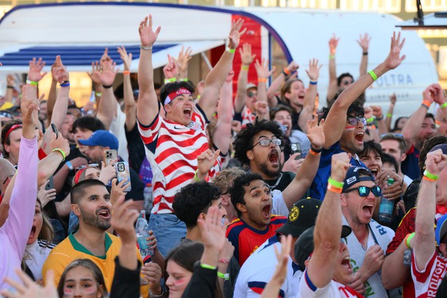 US thrash Paraguay 4-1 for dream World Cup start- Ảnh 7. US thrash Paraguay 4-1 for dream World Cup start- Ảnh 7.