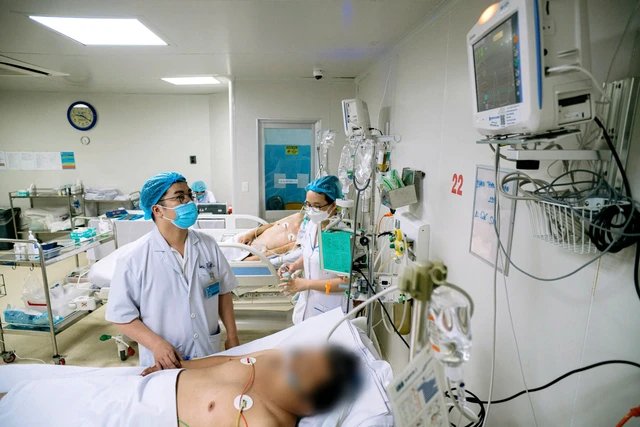 Vietnam warns dengue cases could rise further as peak season begins - Ảnh 1. Vietnam warns dengue cases could rise further as peak season begins - Ảnh 1.