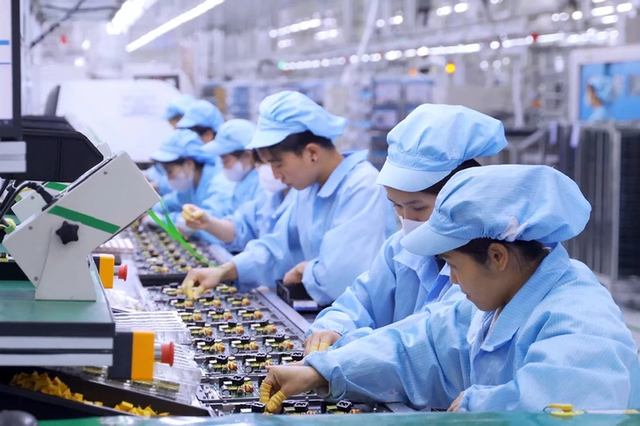 Foreign-invested sector set to contribute 30% of Vietnam’s GDP by 2045: Politburo resolution- Ảnh 1.