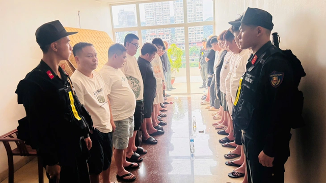 Vietnam police break up Chinese fraud ring from Cambodia- Ảnh 3.