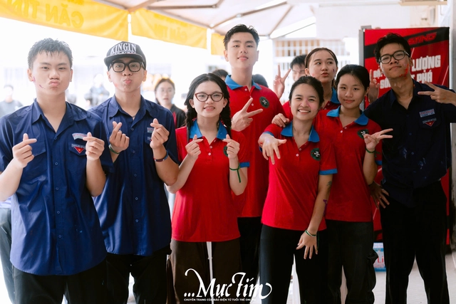 Rực rỡ sắc hè cùng chiến sĩ Hoa phượng đỏ tại Trường THPT Nguyễn Thái Bình - Ảnh 17.