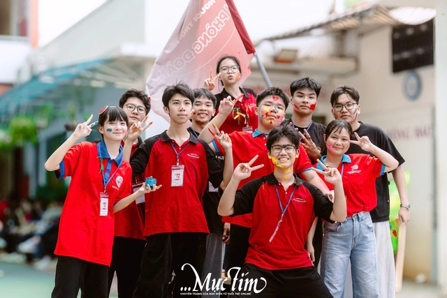 Rực rỡ sắc hè cùng chiến sĩ Hoa phượng đỏ tại Trường THPT Nguyễn Thái Bình - Ảnh 18.