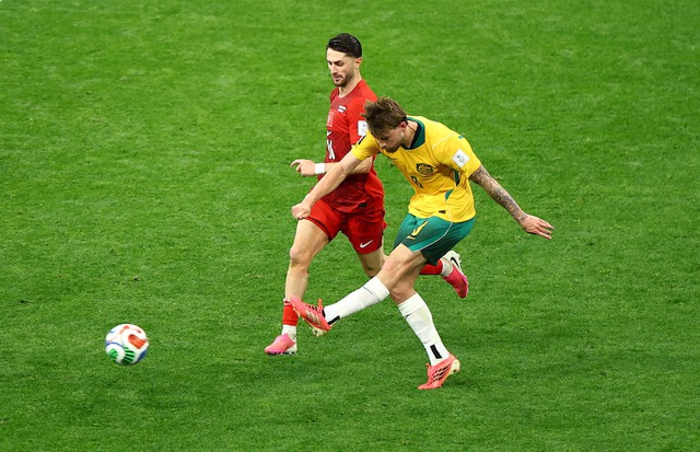 Australia win 2-0 to spoil Turkey's return to World Cup stage- Ảnh 1. Australia win 2-0 to spoil Turkey's return to World Cup stage- Ảnh 1.