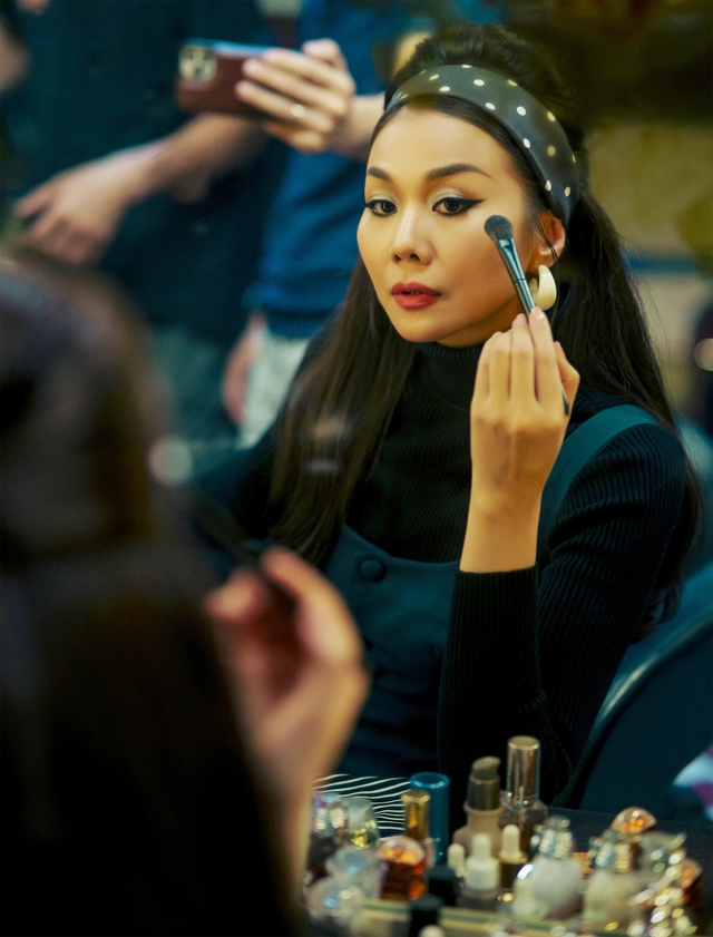 Sự trở lại đầy mới mẻ của Thanh Hằng trong Mesdames Thanh Sắc- Ảnh 1. Sự trở lại đầy mới mẻ của Thanh Hằng trong Mesdames Thanh Sắc- Ảnh 1.