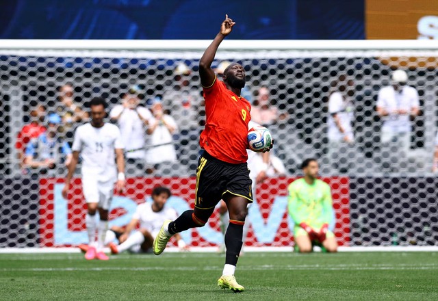 Lukaku's introduction earns Belgium 1-1 draw with Egypt - Ảnh 1. Lukaku's introduction earns Belgium 1-1 draw with Egypt - Ảnh 1.