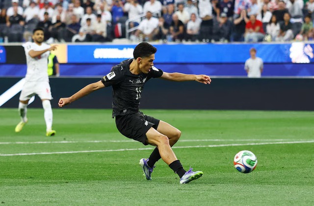 Iran draw 2-2 with New Zealand in politically charged World Cup clash in LA - Ảnh 2.