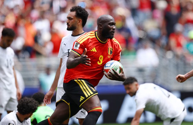 Lukaku's introduction earns Belgium 1-1 draw with Egypt - Ảnh 2. Lukaku's introduction earns Belgium 1-1 draw with Egypt - Ảnh 2.