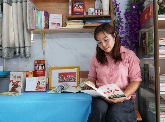 Tình yêu bác Hồ từ những căn nhà nhỏ trong thành phố - Ảnh 4.