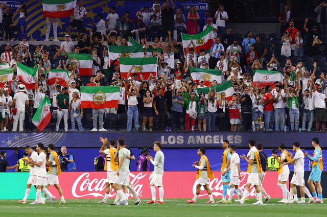 Iran draw 2-2 with New Zealand in politically charged World Cup clash in LA - Ảnh 6.