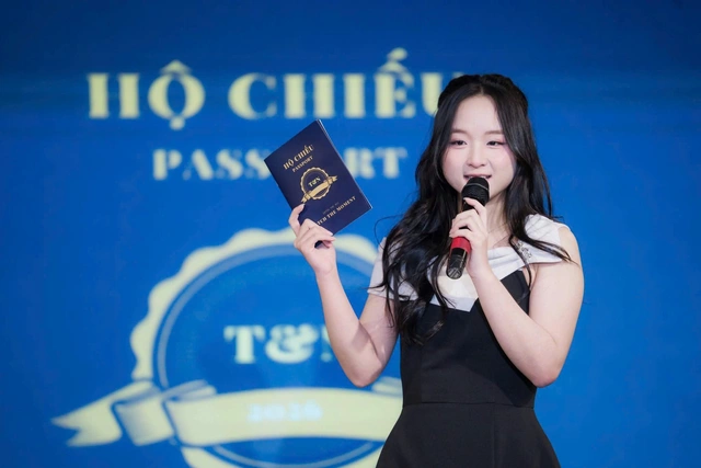 Từ cô bé hướng nội đến quán quân cuộc thi người dẫn chương trình- Ảnh 2.