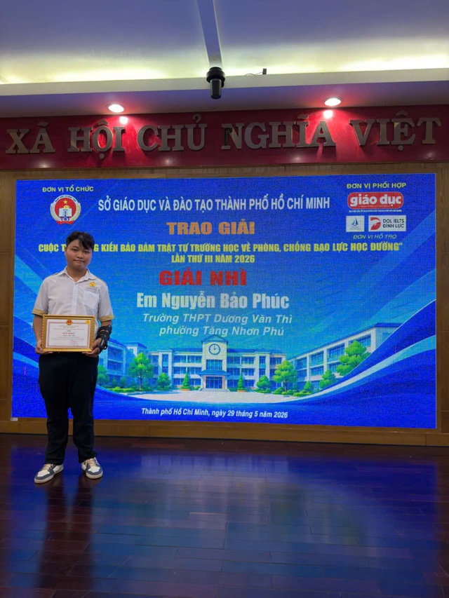 Học trò Trường THPT Dương Văn Thì dùng AI chống bạo lực học đường- Ảnh 2.