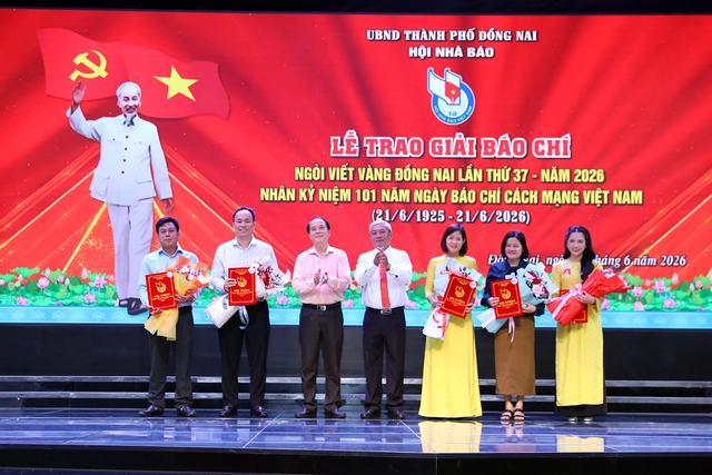 Đồng Nai trao giải báo chí cho 16 tác phẩm, báo Tuổi Trẻ đạt giải ba - Ảnh 3.