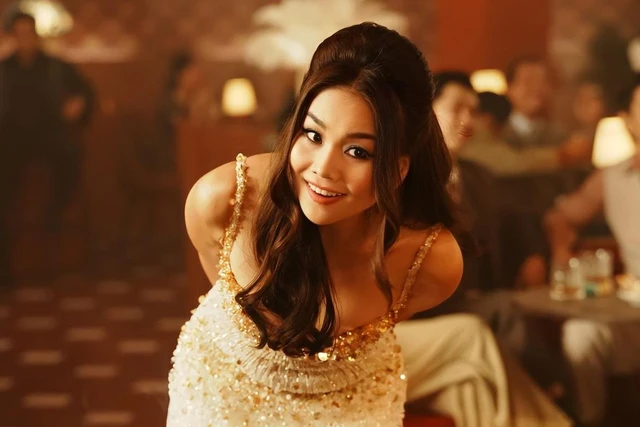 Thanh Hằng đáp trả tranh cãi tuổi tác trong Mesdames Thanh Sắc - Ảnh 4.