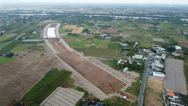 Tây Ninh tán thành chủ trương thành lập 9 phường, phê duyệt tuyến chính đường nối TP.HCM - Đồng Tháp  - Ảnh 2.