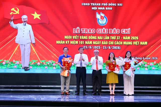 Đồng Nai trao giải báo chí cho 16 tác phẩm, báo Tuổi Trẻ đạt giải ba - Ảnh 2.
