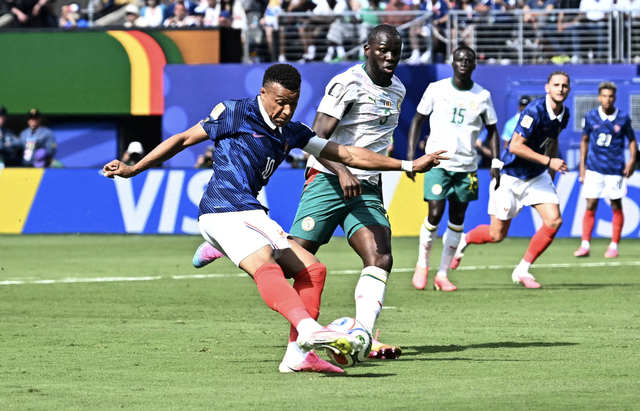 Mbappe double fires France to impressive win over Senegal - Ảnh 1.