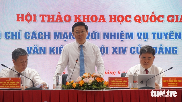Báo chí phải gần dân hơn trong tuyên truyền Văn kiện Đại hội XIV của Đảng - Ảnh 2. Báo chí phải gần dân hơn trong tuyên truyền Văn kiện Đại hội XIV của Đảng - Ảnh 2.