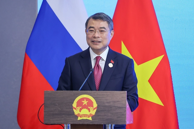 Thủ tướng mong doanh nhân người Việt tại Nga trở thành cầu nối cho hai nền kinh tế - Ảnh 1.