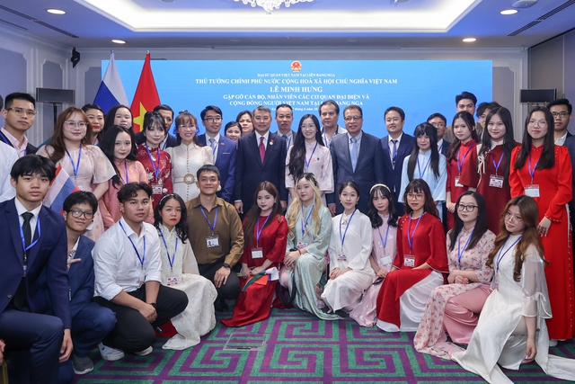 Thủ tướng mong doanh nhân người Việt tại Nga trở thành cầu nối cho hai nền kinh tế - Ảnh 3.