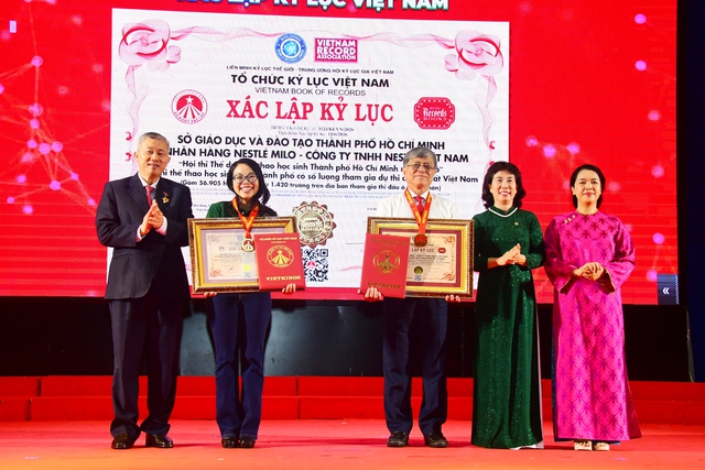 Học sinh thành phố xuất quân tham gia giải Thể thao học sinh phổ thông toàn quốc- Ảnh 1. Học sinh thành phố xuất quân tham gia giải Thể thao học sinh phổ thông toàn quốc- Ảnh 1.