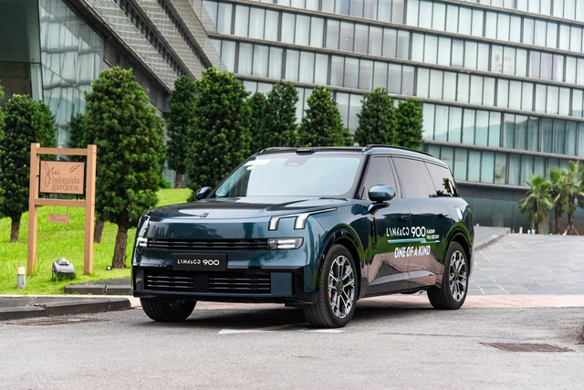 Lynk & Co 900 ra mắt Việt Nam: Giá 3,069 tỉ, không xăng chạy 170km, hai màn 30inch - Ảnh 1.
