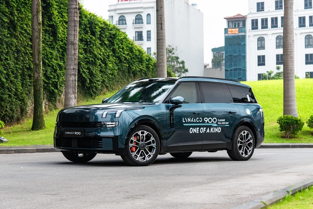 Lynk & Co 900 ra mắt Việt Nam: Giá 3,069 tỉ, không xăng chạy 170km, hai màn 30inch - Ảnh 2.