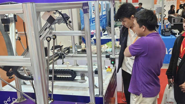 Từ điện toán đám mây, AI đến robot 100% nhựa, doanh nghiệp tìm lời giải tăng năng suất - Ảnh 6.