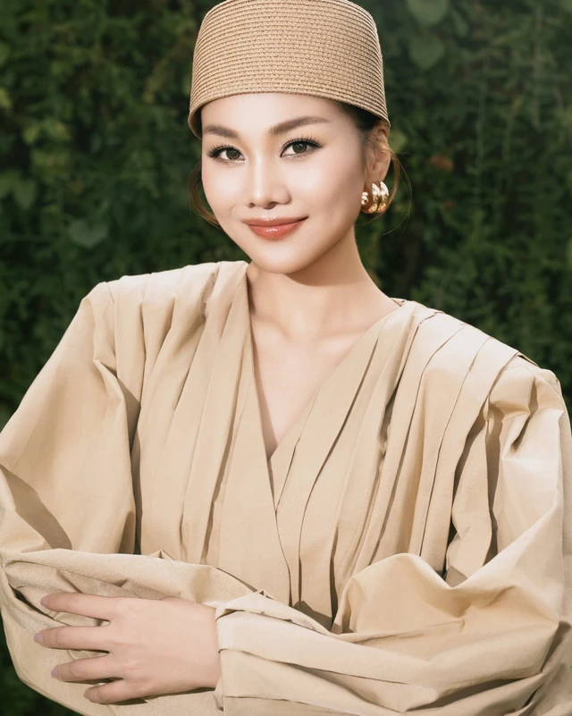 Thanh Hằng: 'Hiếm mẫu 70 tuổi đi catwalk, nhưng điện ảnh cần gừng già' - Ảnh 4.