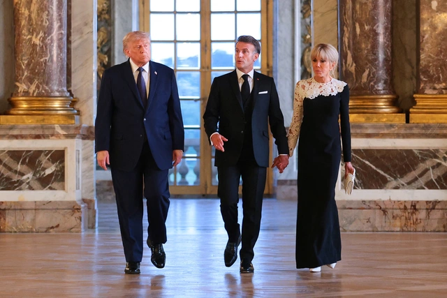 Ông Macron dẫn ông Trump tham quan Cung điện Versailles, tiếp đãi thực đơn toàn đặc sản - Ảnh 3.