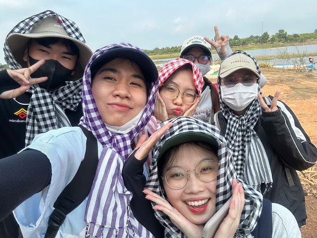 Sinh viên báo chí trải nghiệm để tìm cơ hội vào nghề- Ảnh 1. Sinh viên báo chí trải nghiệm để tìm cơ hội vào nghề- Ảnh 1.