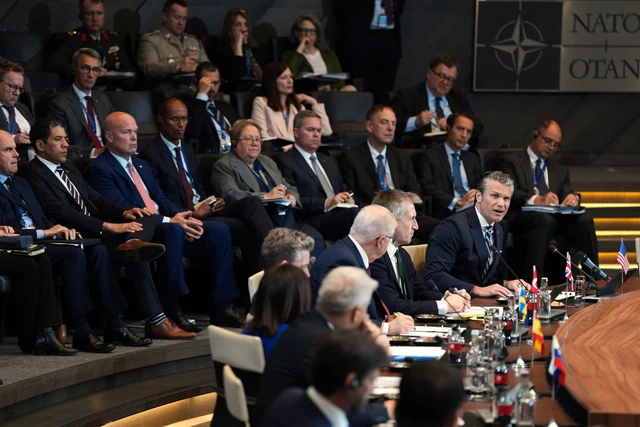 NATO chạy đua tăng chi tiêu quốc phòng, Mỹ thúc châu Âu gánh vác nhiều hơn - Ảnh 3.