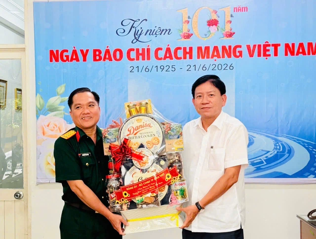 Lãnh đạo Cần Thơ: 'Mong Tuổi Trẻ tiếp tục đồng hành cùng thành phố' - Ảnh 3.