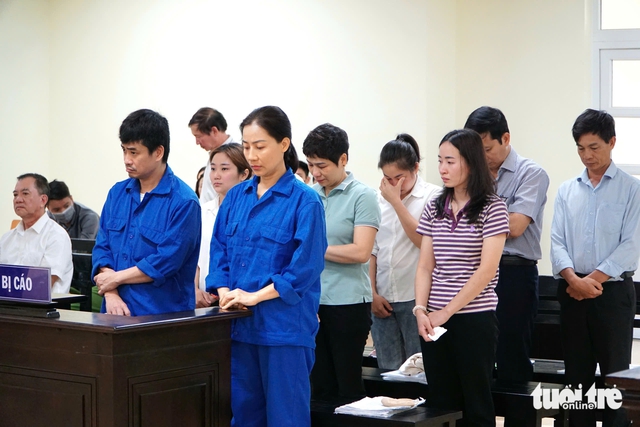 Chủ tịch Việt Á và nhiều người lĩnh án tù trong vụ đấu thầu xét nghiệm ở Đắk Lắk - Ảnh 1.