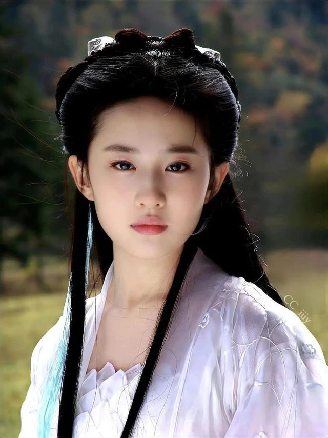 'Tiểu Lưu Diệc Phi' ảnh hưởng thế nào đến sự nghiệp của Lưu Thi Thi và Lưu Diệc Phi? - Ảnh 5.