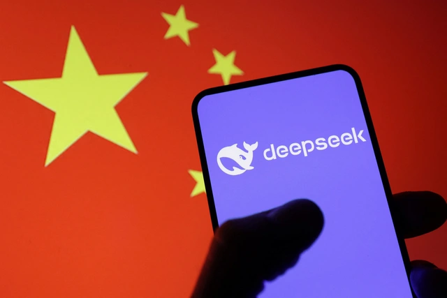 Mỹ tạm hoãn trừng phạt công ty DeepSeek và hơn 100 doanh nghiệp Trung Quốc - Ảnh 1. Mỹ tạm hoãn trừng phạt công ty DeepSeek và hơn 100 doanh nghiệp Trung Quốc - Ảnh 1.