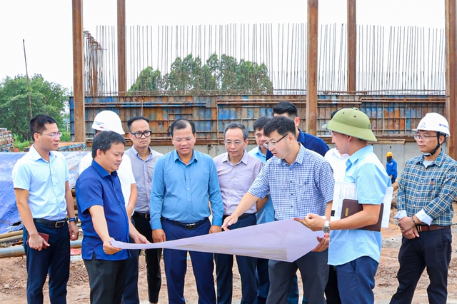 Bắc Ninh thúc tiến độ cầu Vân Hà gần 420 tỉ đồng - Ảnh 1. Bắc Ninh thúc tiến độ cầu Vân Hà gần 420 tỉ đồng - Ảnh 1.