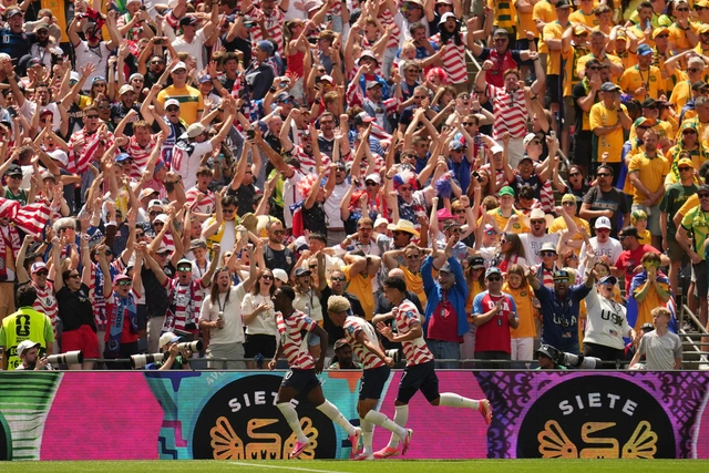 Ai hưởng lợi ở World Cup? - Ảnh 2.